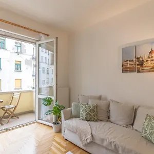 Apartamento Riverside Balcony With View To Danube Hungría